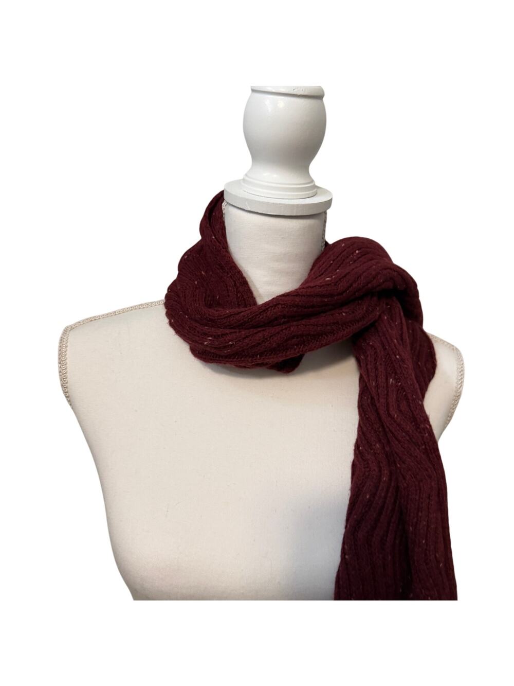Universal Thread Women's Burgundy Ribbed Knit Scarf - NWT